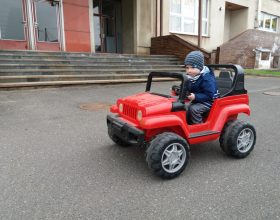 Dětská elektro vozítka (2 ks)